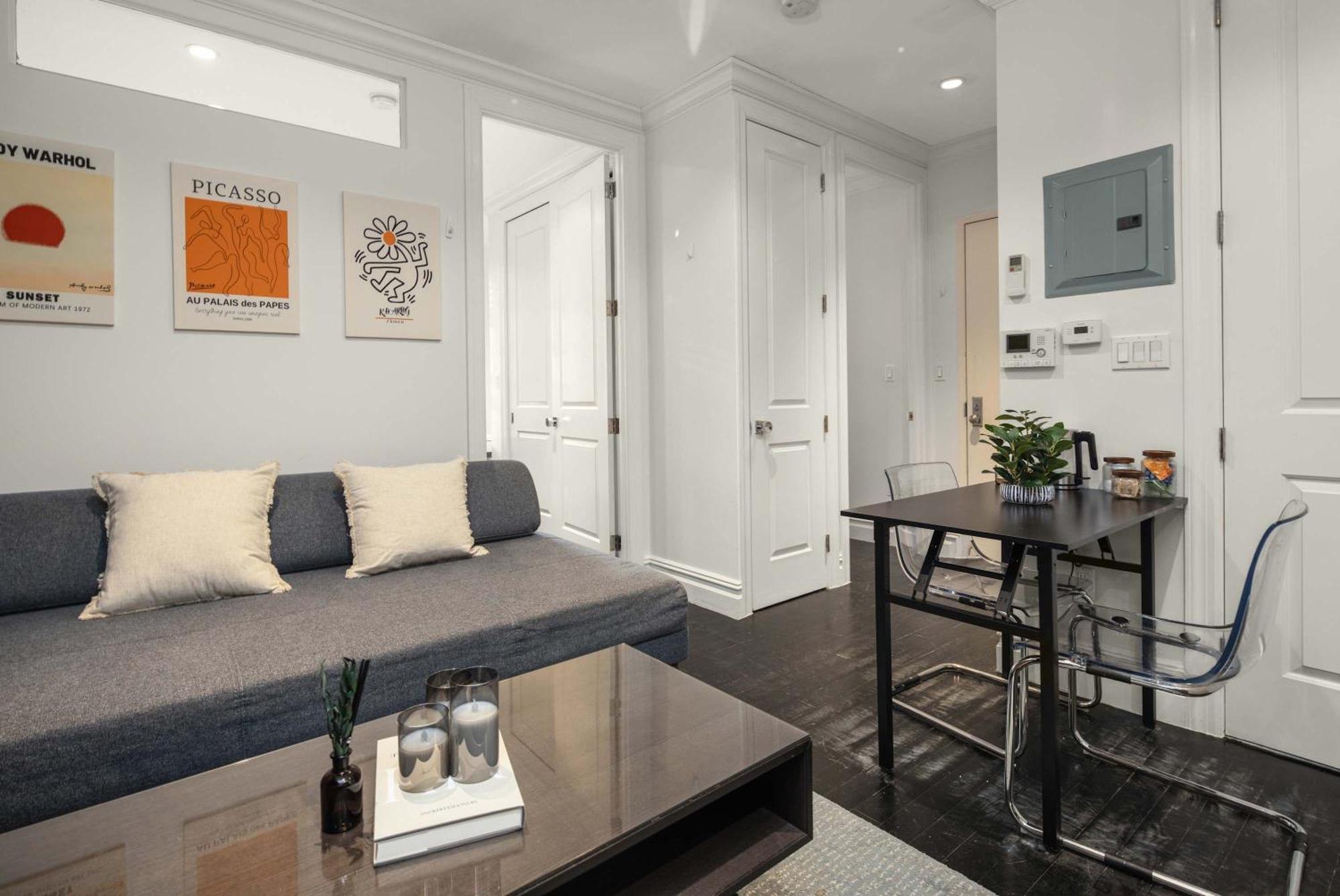 Upscale Comfort Stylish 2br In The Heart Of Nyc Appartement New York